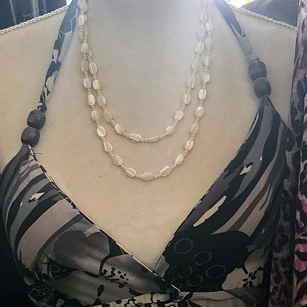 Mother of pearl necklace